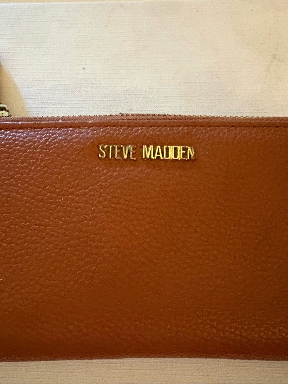 Steve Madden Tan Leather Zip Wallet wristlet with Gold Logo